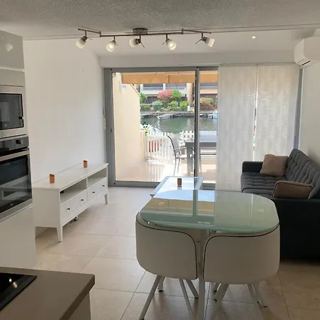 公寓 Studio With Terrace Overlooking Marina